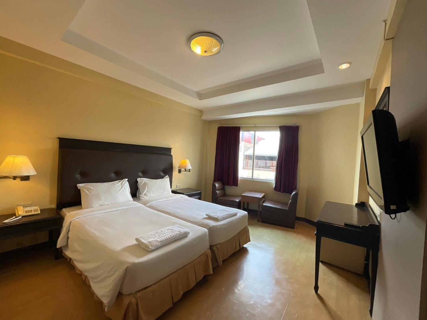Roma Hotel Khon Kaen Bagian luar foto