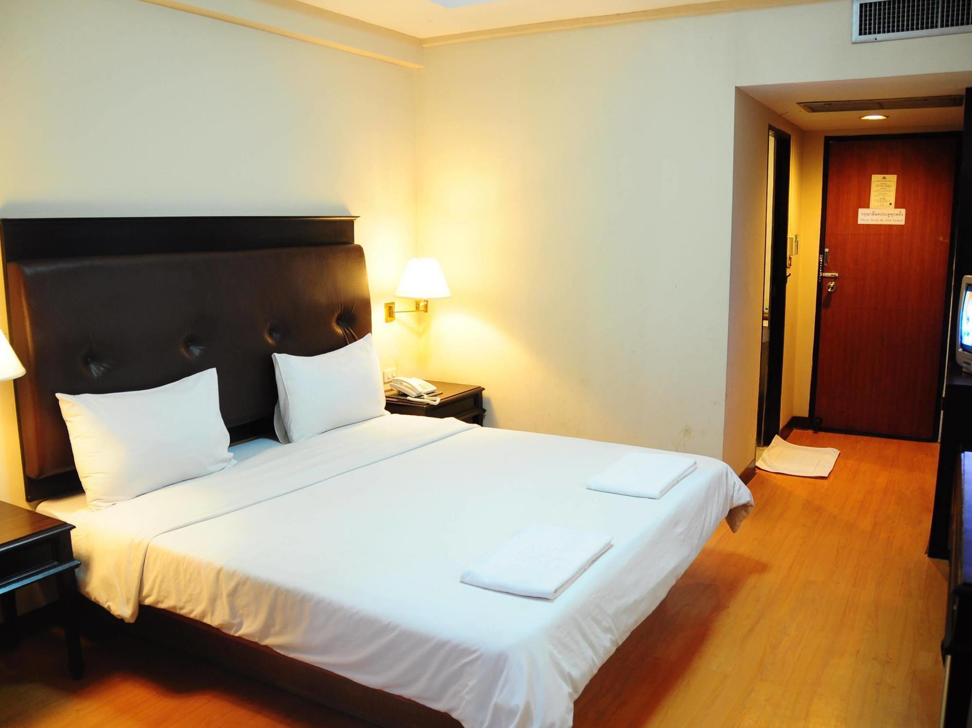 Roma Hotel Khon Kaen Bagian luar foto