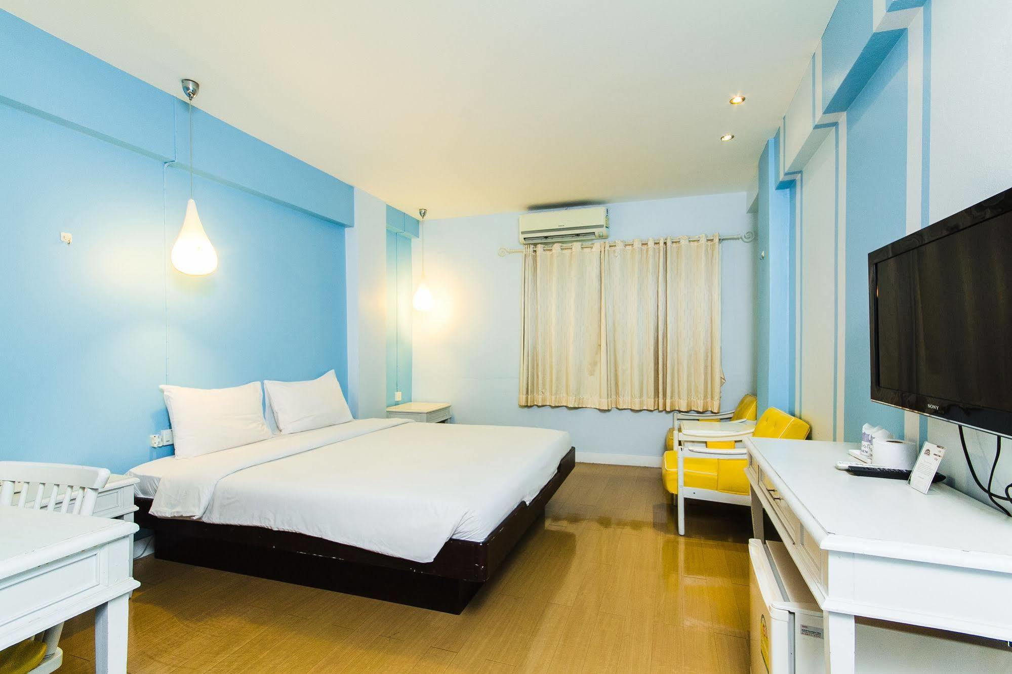 Roma Hotel Khon Kaen Bagian luar foto