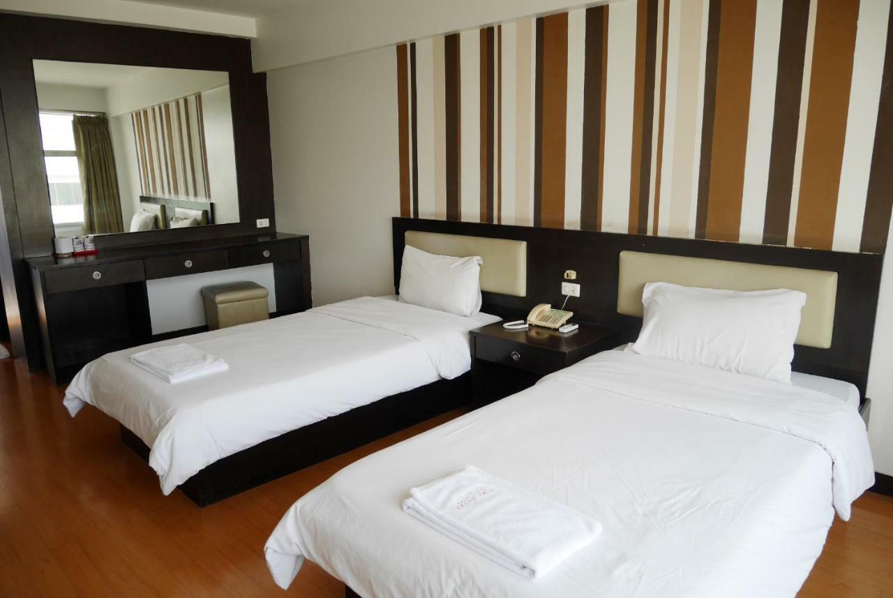 Roma Hotel Khon Kaen Bagian luar foto